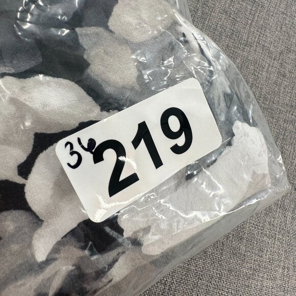 Liz Claiborne Floral‎ Blouse 3/4th Sleeves Black White Gray Round Neck XXL Rayon - Picture 11 of 11